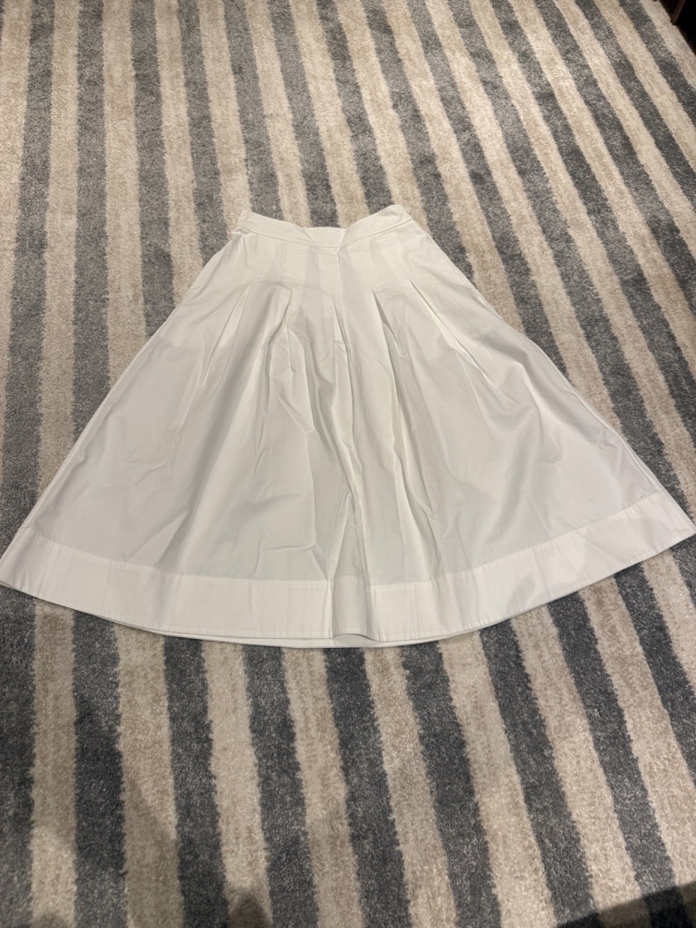 Elegant White A-Line Midi Skirt